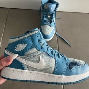 Jordan 1 Mid “Washed Denim” 5.5Y / 7W